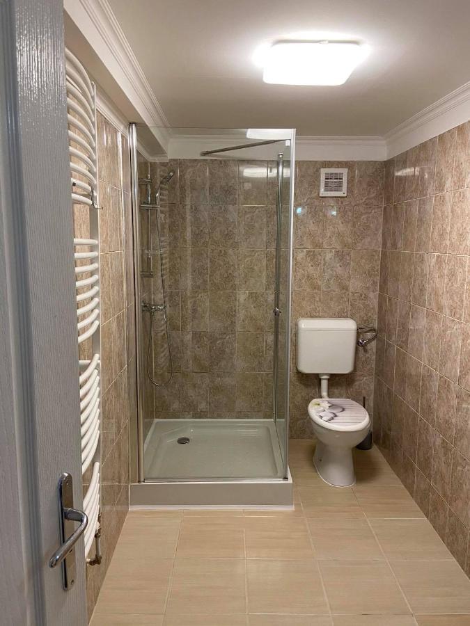 Lilla Vendeghaz Otel Miskolc Dış mekan fotoğraf