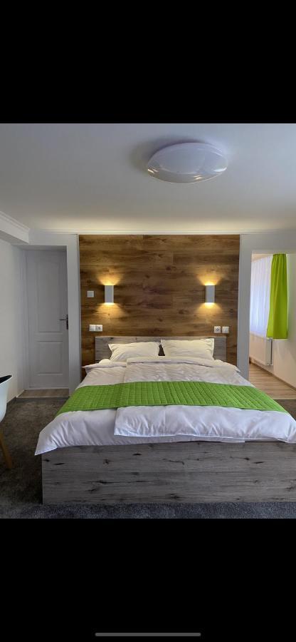Lilla Vendeghaz Otel Miskolc Dış mekan fotoğraf